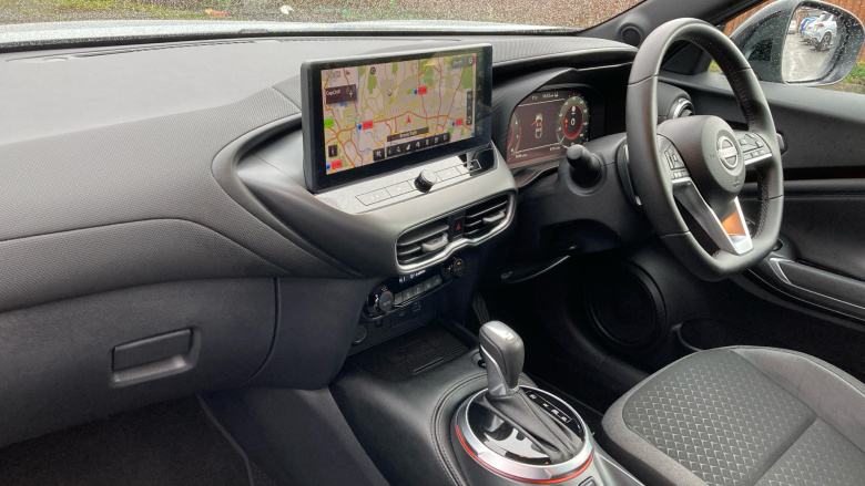 Nissan Juke 1.0 DiG-T N-Connecta 5dr DCT Petrol Hatchback